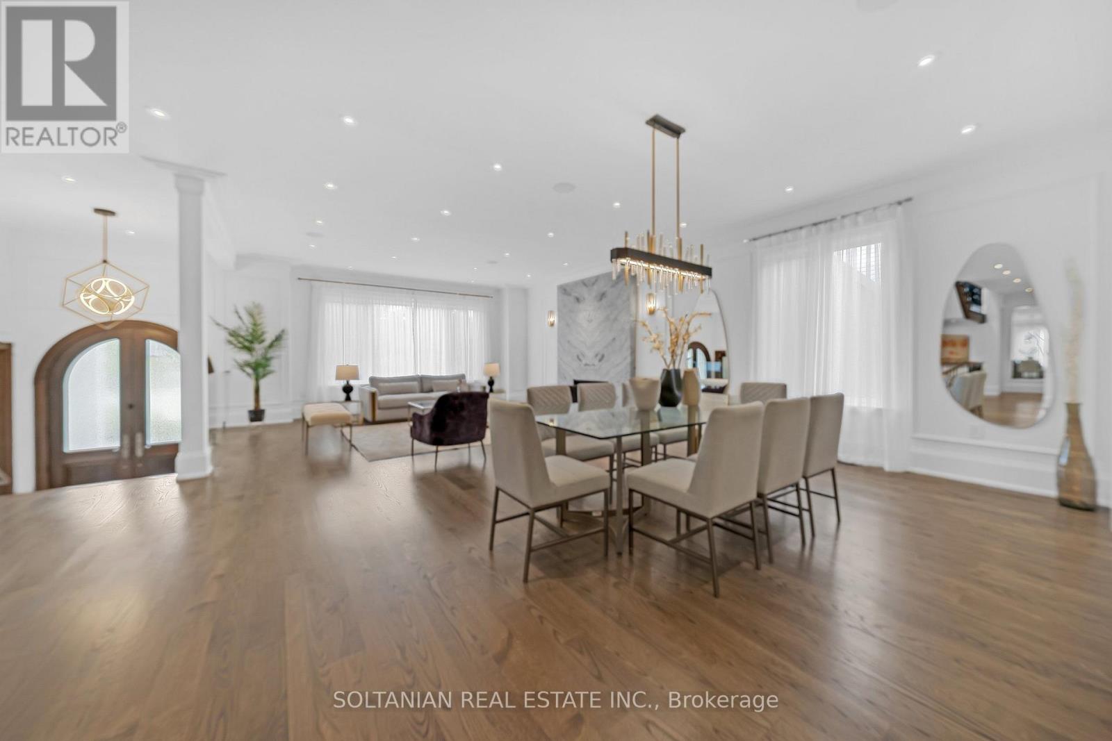 15 Calvin Avenue, Toronto, ON photo 13