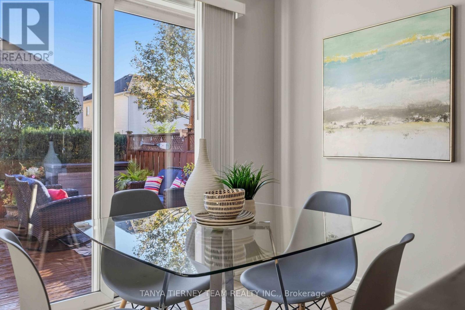 28 CASTLE GREEN DRIVE - 20