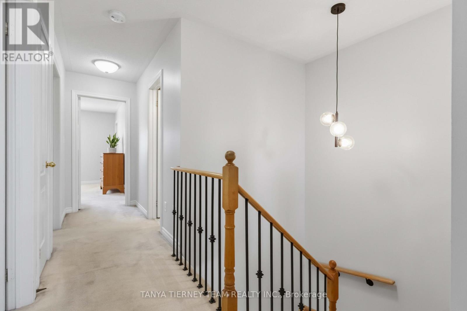 28 CASTLE GREEN DRIVE - 24