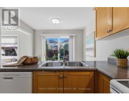 28 Castle Green Drive, Whitby, ON L1R2P9 Photo 16