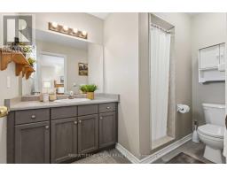 28 Castle Green Drive, Whitby, ON L1R2P9 Photo 32
