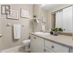 28 Castle Green Drive, Whitby, ON L1R2P9 Photo 35