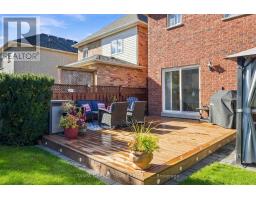 28 Castle Green Drive, Whitby, ON L1R2P9 Photo 43