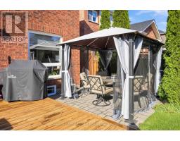 28 Castle Green Drive, Whitby, ON L1R2P9 Photo 44