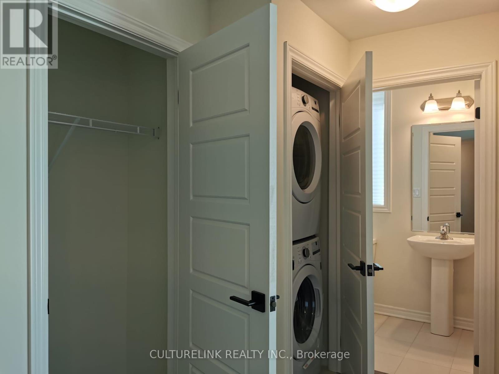 302- 1034 Reflection Place, Pickering, ON photo 8