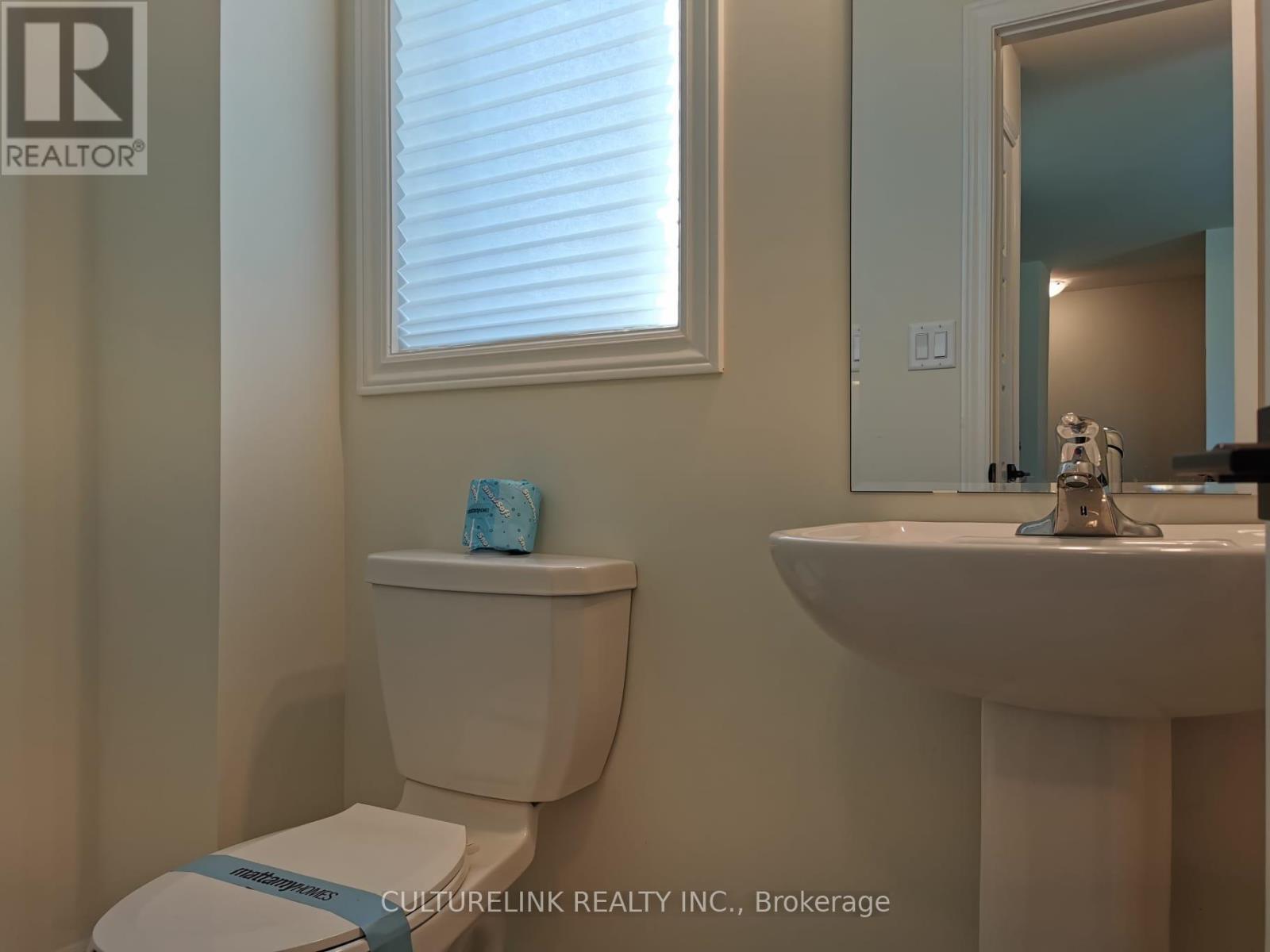 302- 1034 Reflection Place, Pickering, ON photo 9