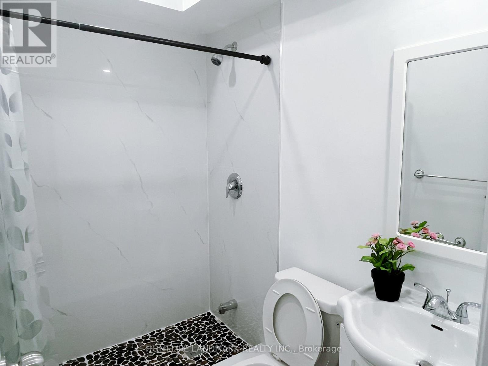 6 Snowhill Crescent, Toronto, ON photo 11