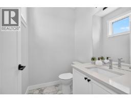 2022a Galerno Rd, Campbell River, BC V9W0A2 Photo 24