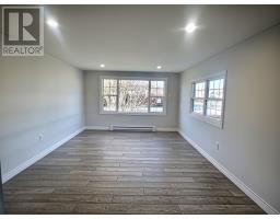 9 Carolyn Drive thumbnail 2
