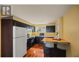 30 Scott Street thumbnail 9