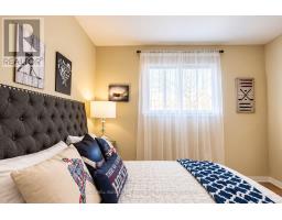 #main - 140 Woodpark Place, Newmarket, ON L3Y3P6 Photo 16