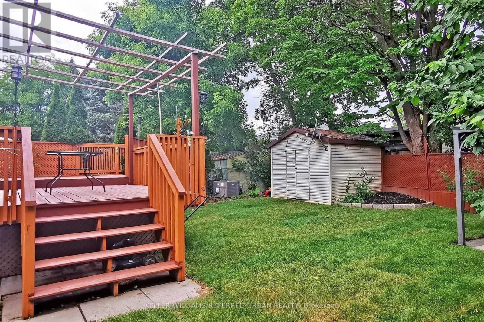 64 Lindsay Avenue, Newmarket, ON photo 29