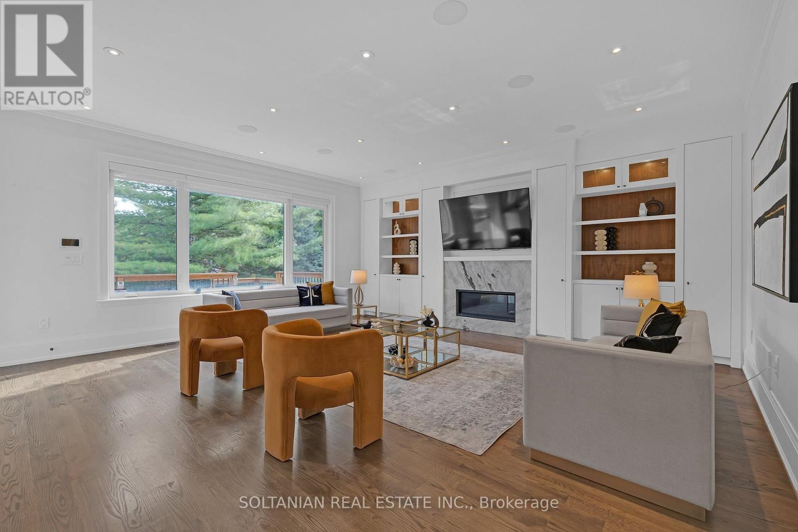 15 Calvin Avenue, Toronto, ON photo 17