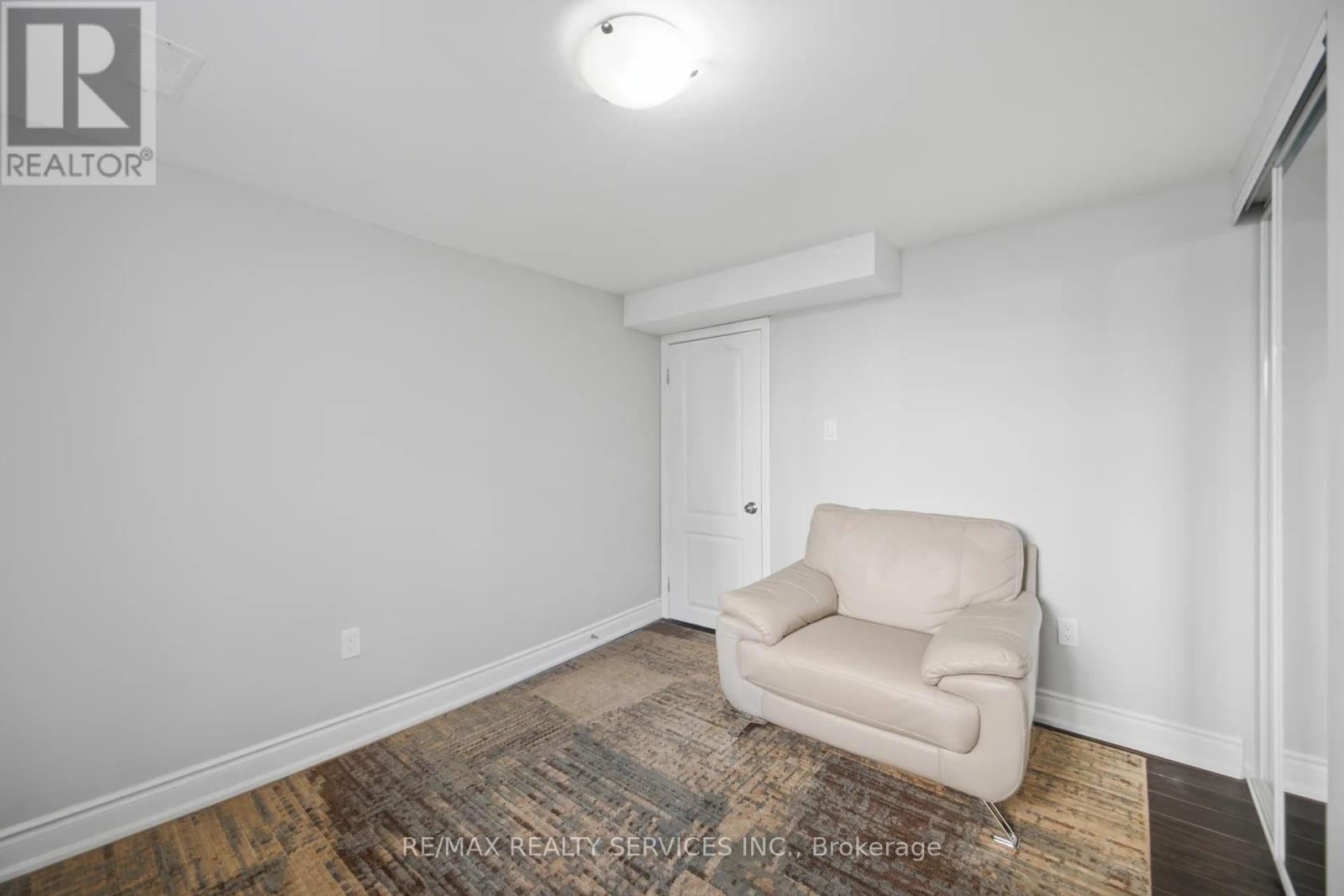 607 Woodward Avenue, Milton, ON photo 42