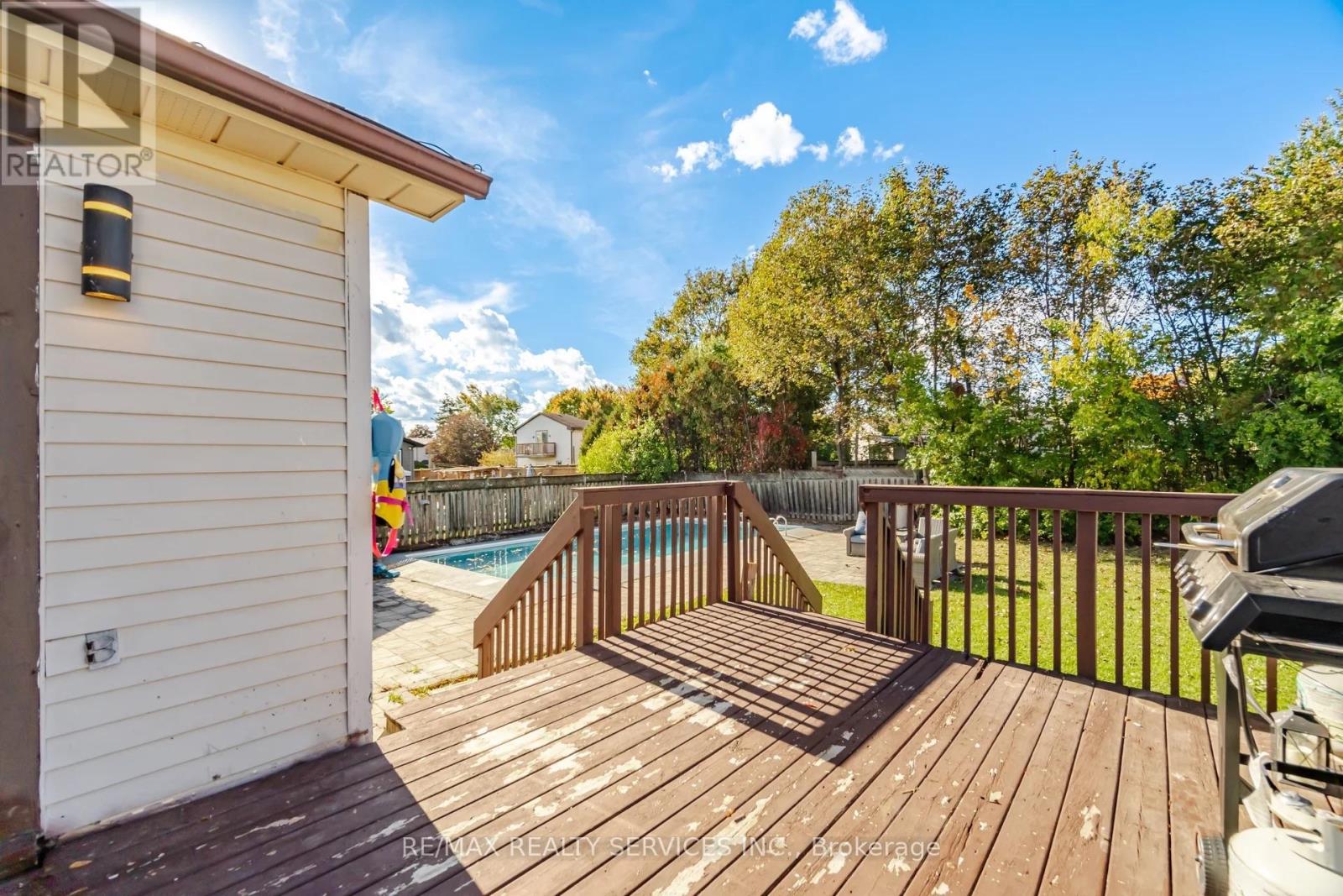 607 Woodward Avenue, Milton, ON photo 44