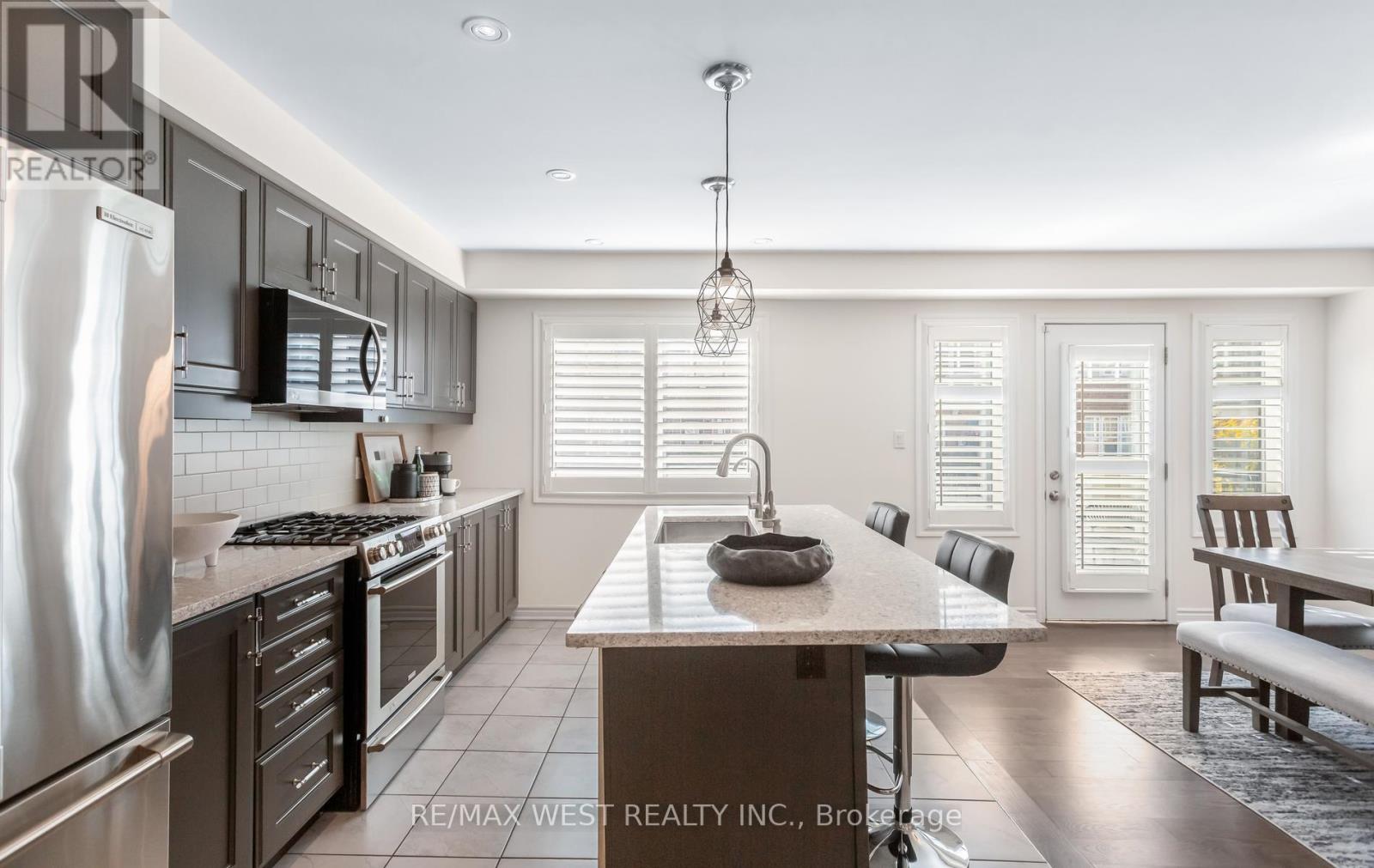 #90 1000 ASLETON BOULEVARD - 32