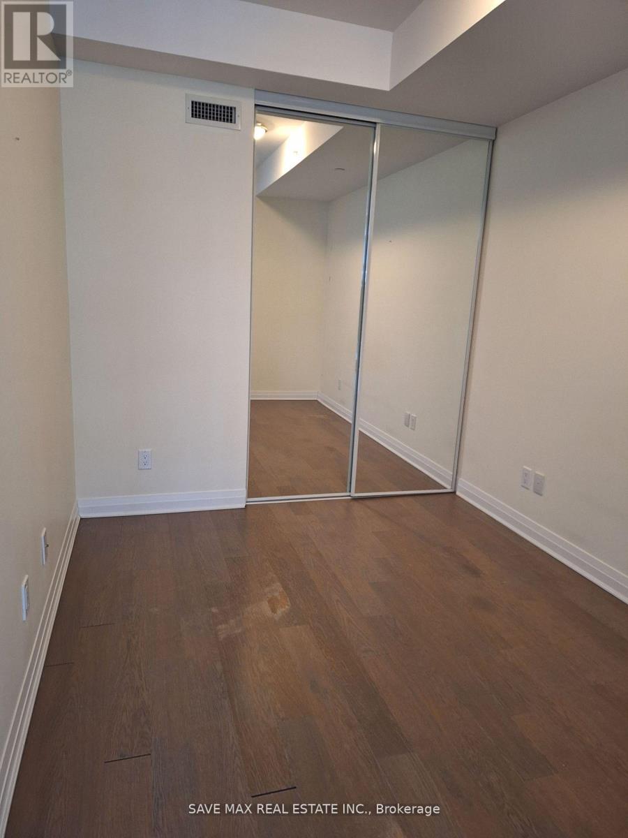 60 Annie Craig Drive — photo 15