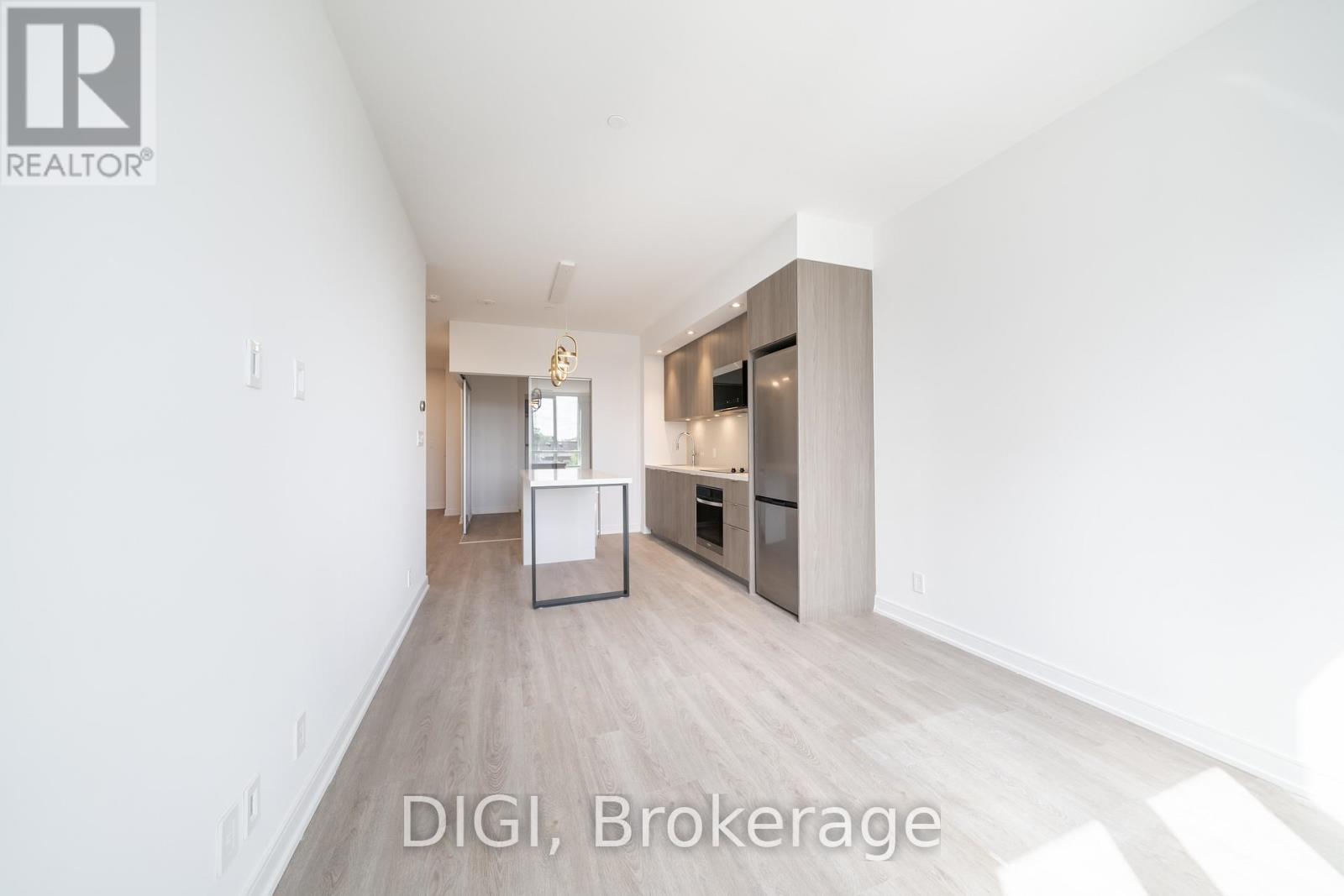 485 Perth Avenue — photo 4