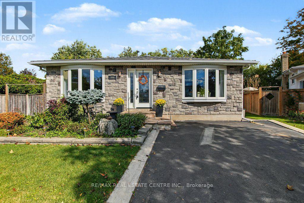 806 Hudson Court, Milton, ON