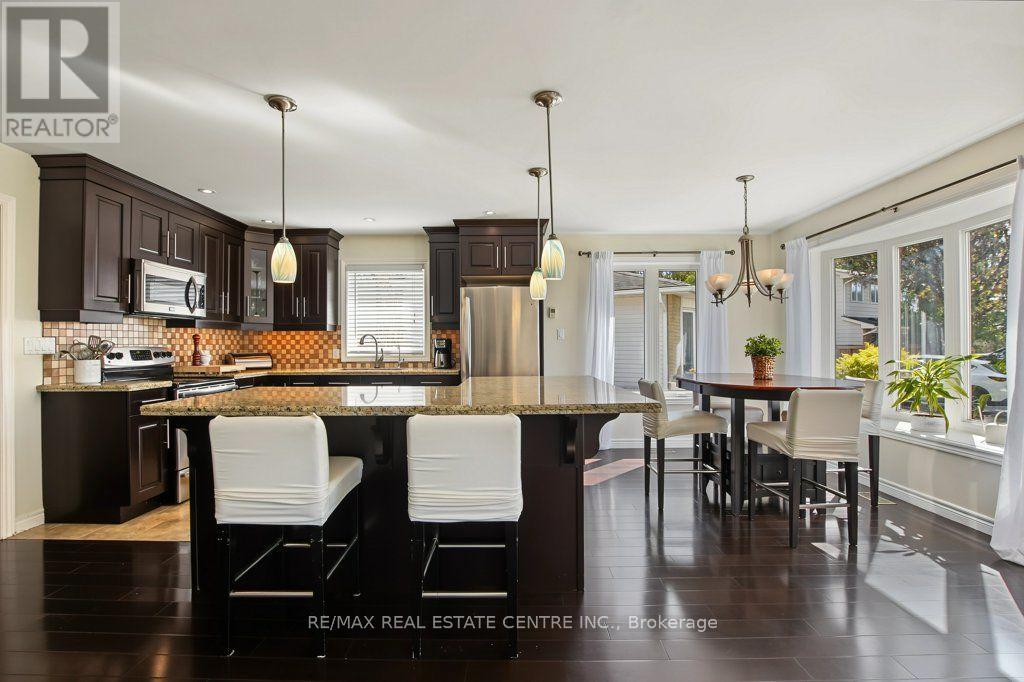 806 Hudson Court, Milton, ON photo 12