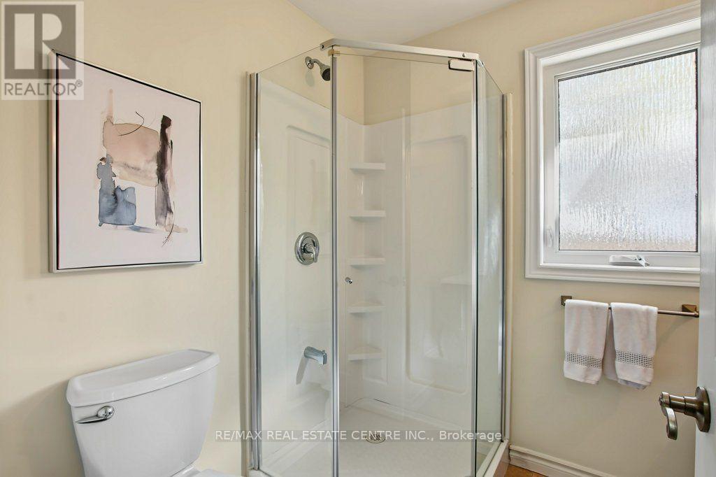 806 Hudson Court, Milton, ON photo 18