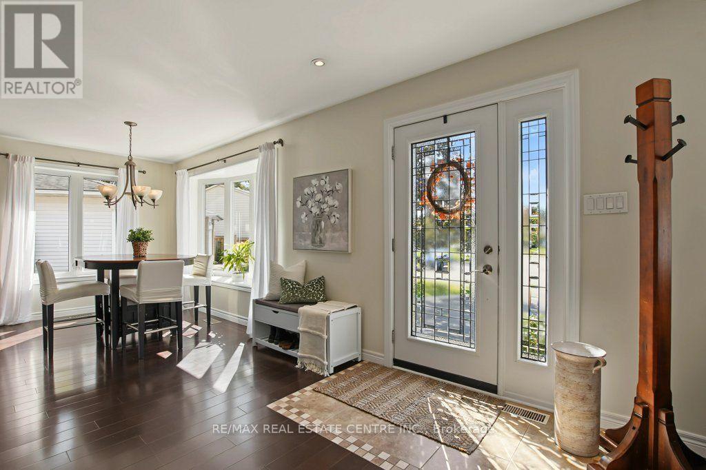 806 Hudson Court, Milton, ON photo 5