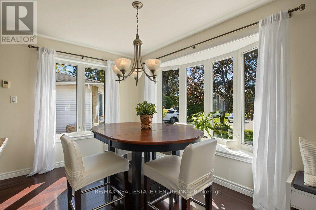 806 Hudson Court, Milton, ON photo 7