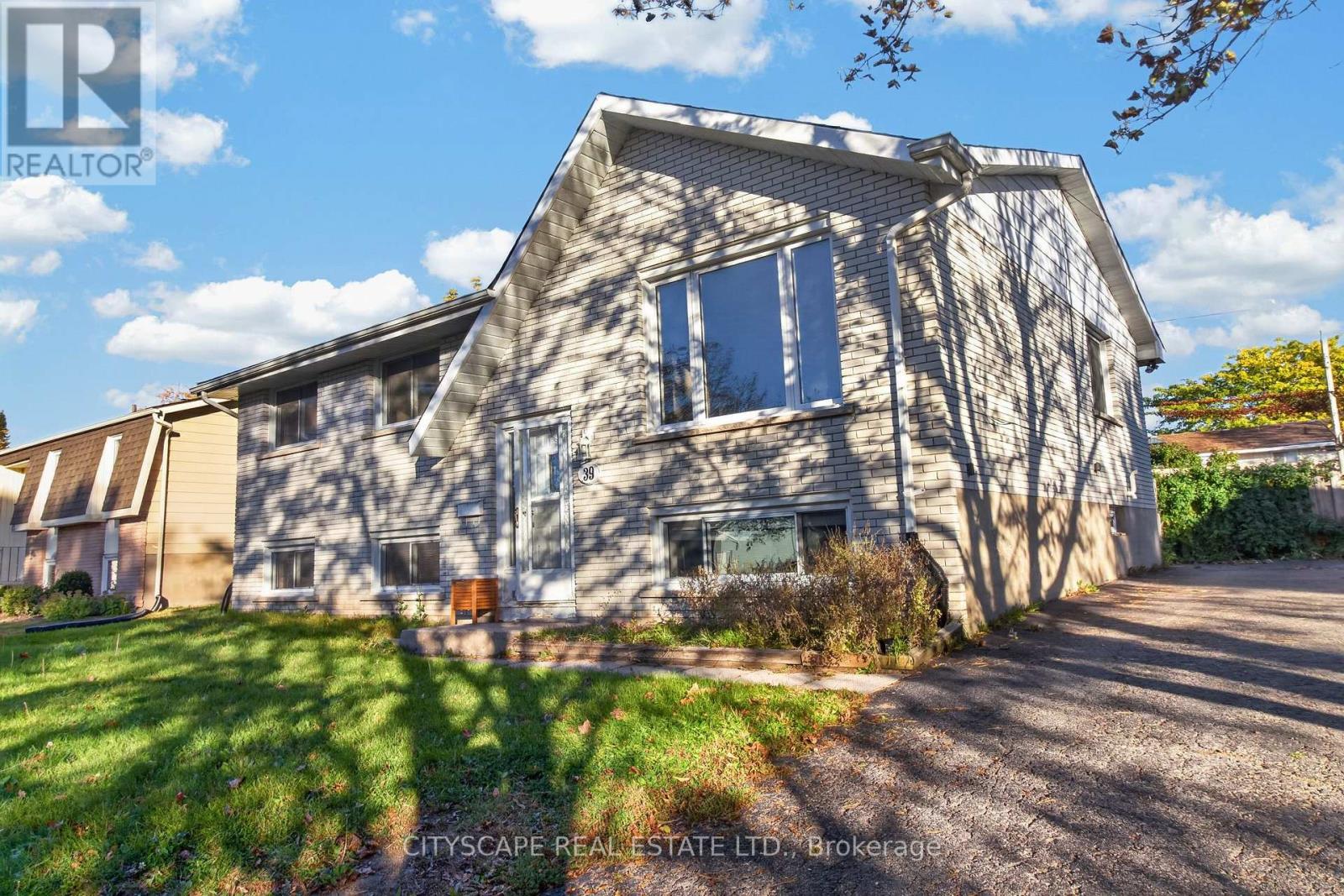 39 HUFF AVENUE - 12