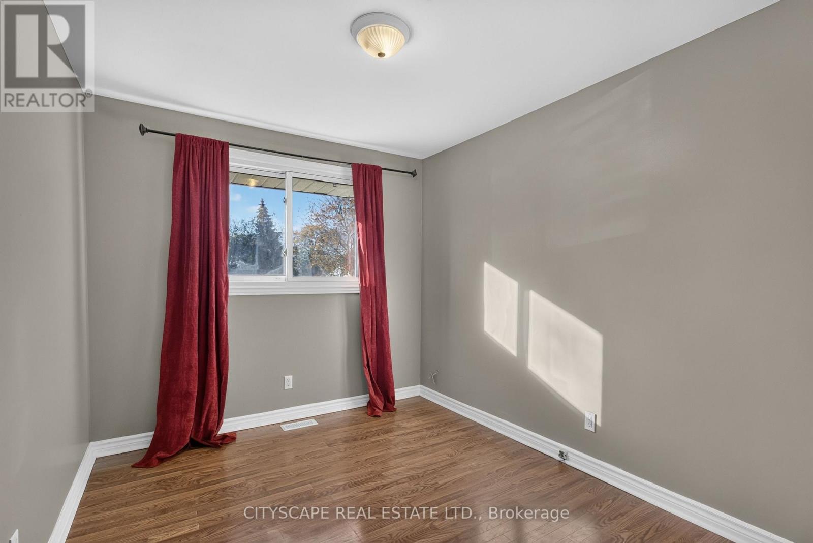 39 HUFF AVENUE - 34
