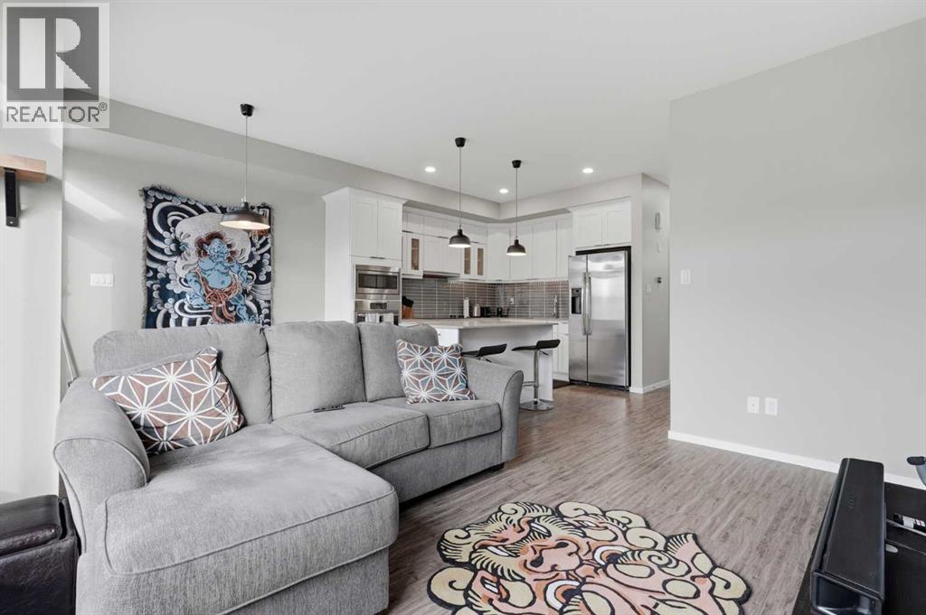 #2 466 Highlands Boulevard W - 11