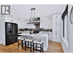 Family room - 13b Cumberland Street, Brantford, ON N3S7J6 Photo 13