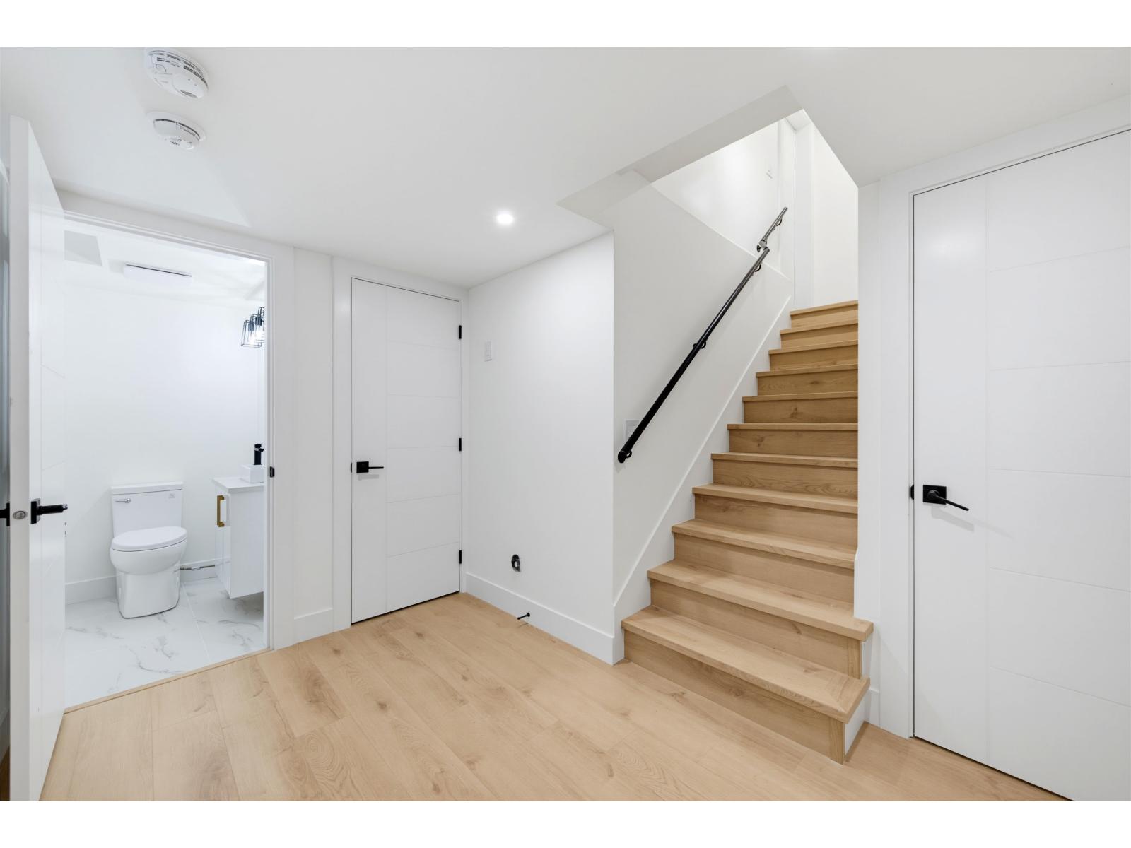 1 19128 61A AVENUE, Surrey - Image 1