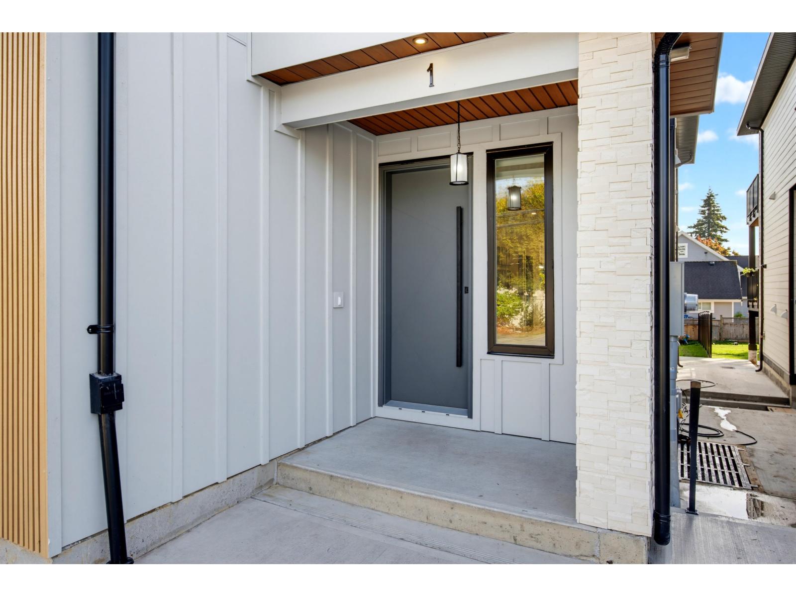 1 19128 61A AVENUE, Surrey - Image 1