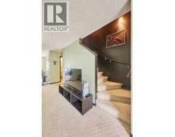 225 Elgin Gardens Se, Calgary, AB T2Z4T6 Photo 28