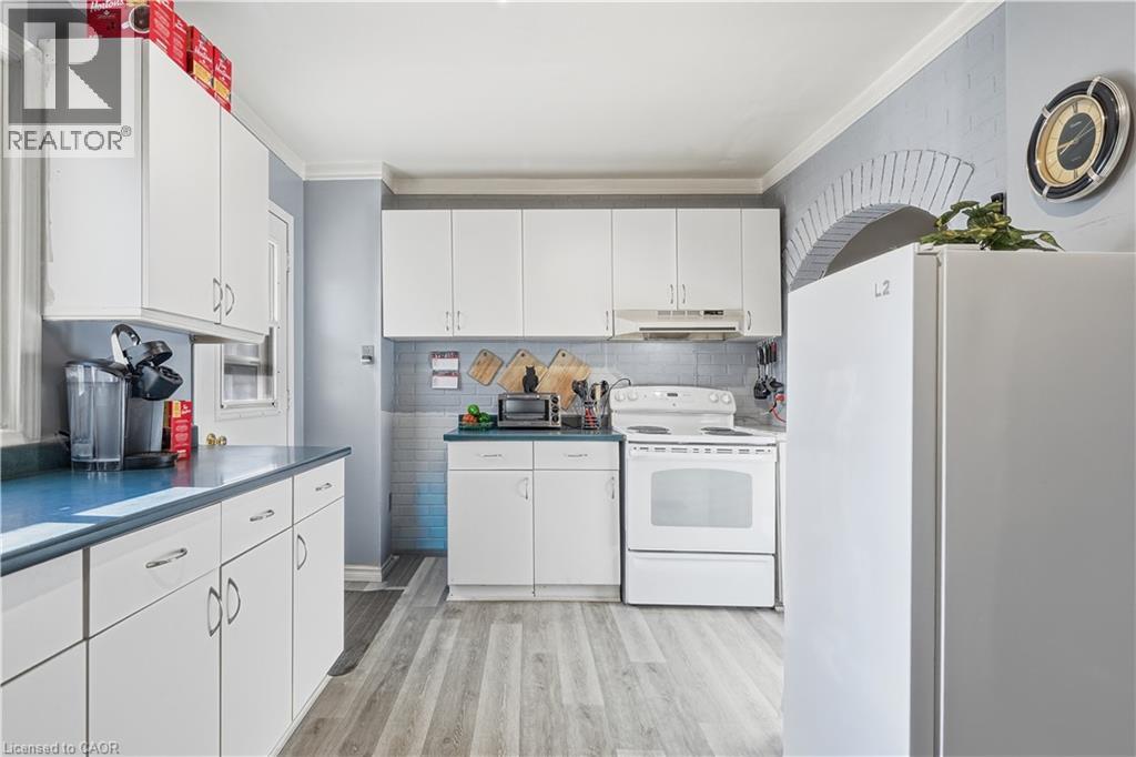 16 Albemarle Street — photo 18