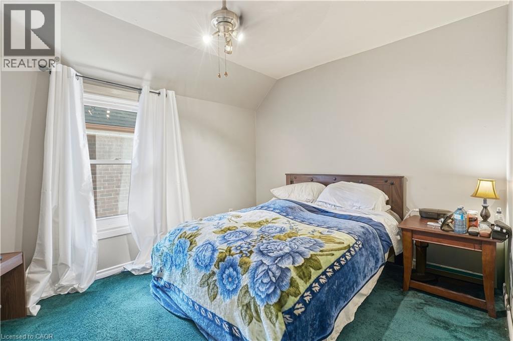 16 Albemarle Street — photo 30