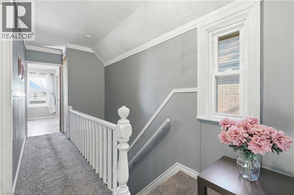 16 Albemarle Street — photo 22