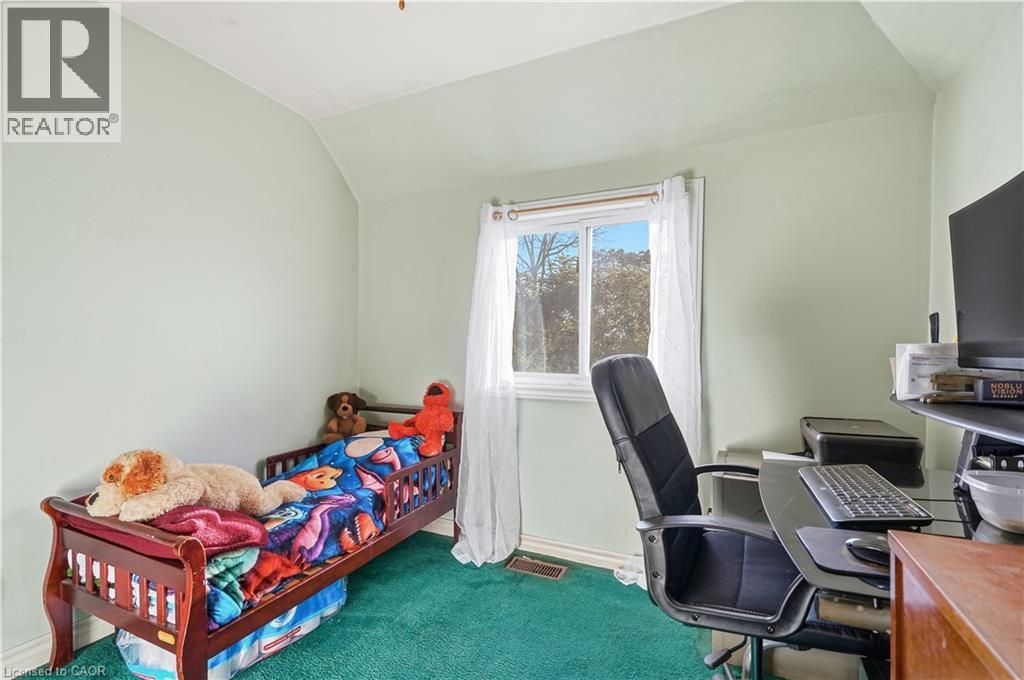 16 Albemarle Street — photo 32