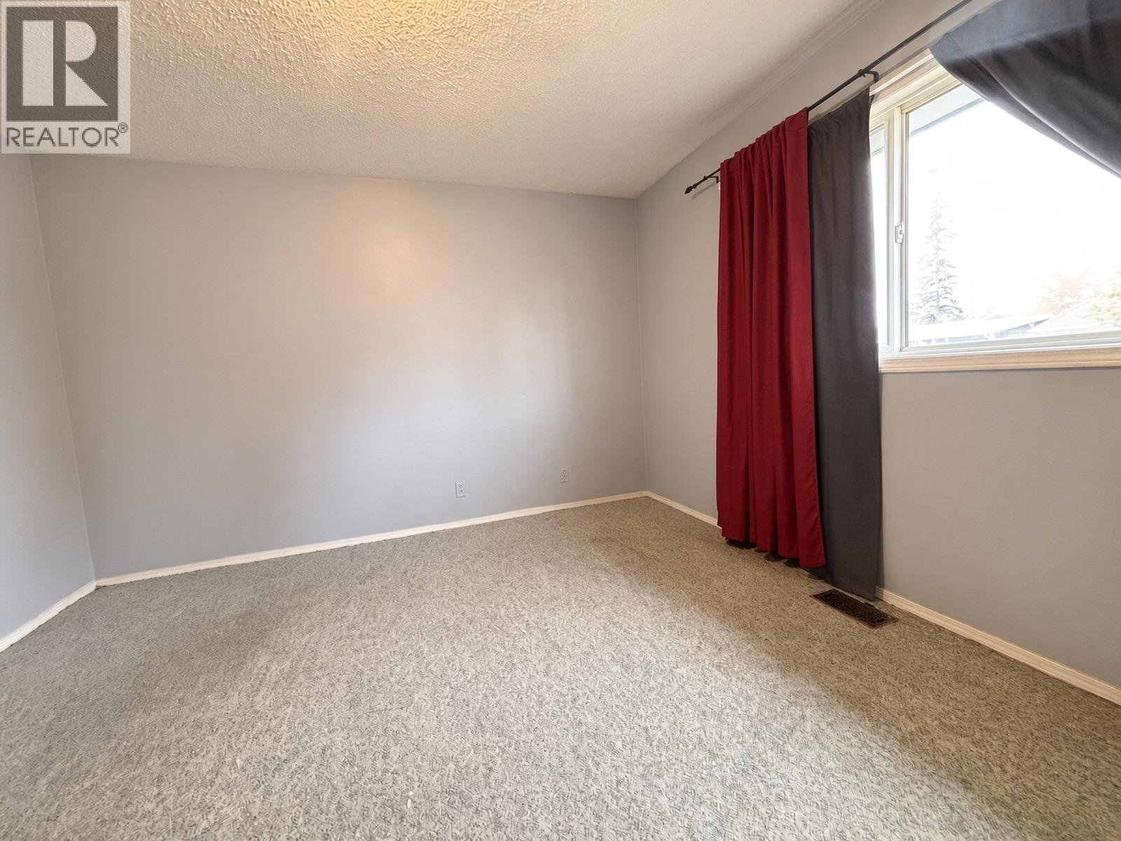 Photo 9 of 15 — 6696 SIMON FRASER AVENUE · Prince George, BC