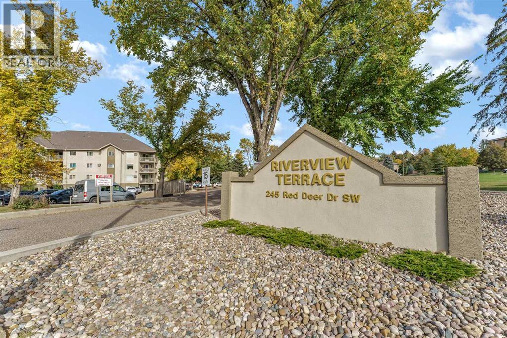 Property for sale at 104, 245 Red Deer Drive SW