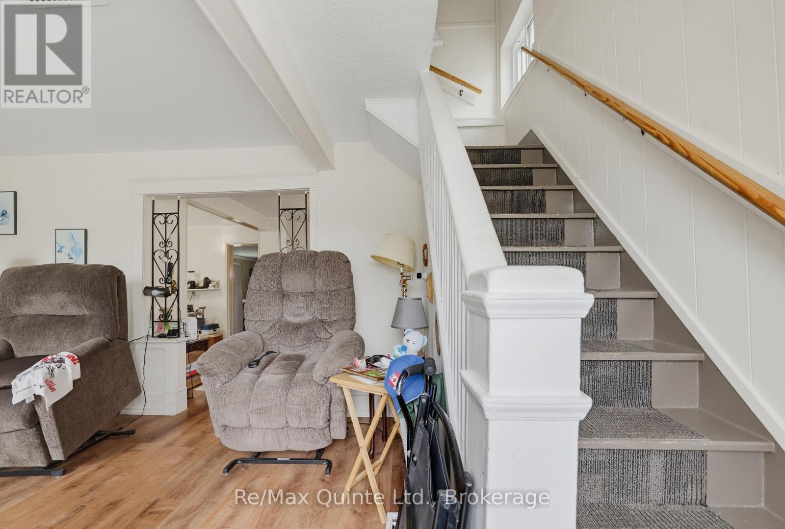 84 MOIRA STREET E - 21