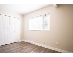 11604 75a Avenue, Delta, BC V4C1J4 Photo 9