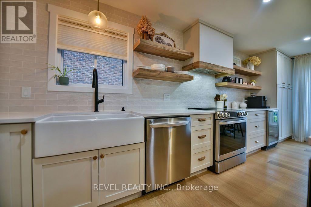 208 Ottolen Street — photo 10