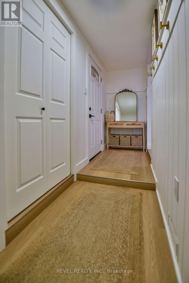 208 OTTOLEN STREET - 2