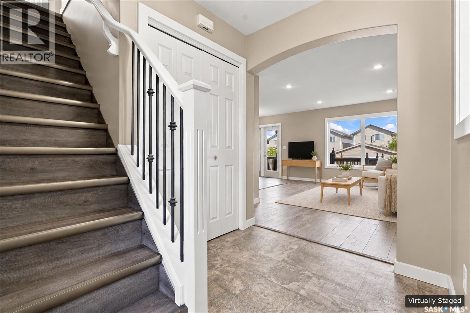 255 McBeth CRESCENT - 3