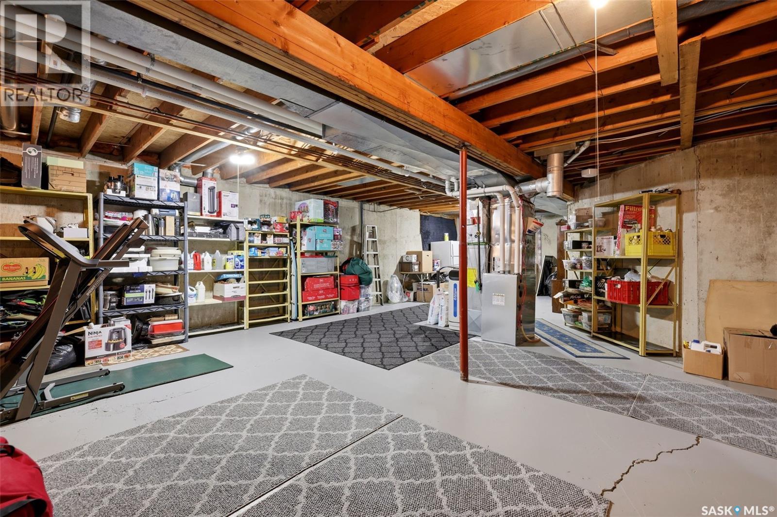 3467 Phaneuf CRESCENT E - 32
