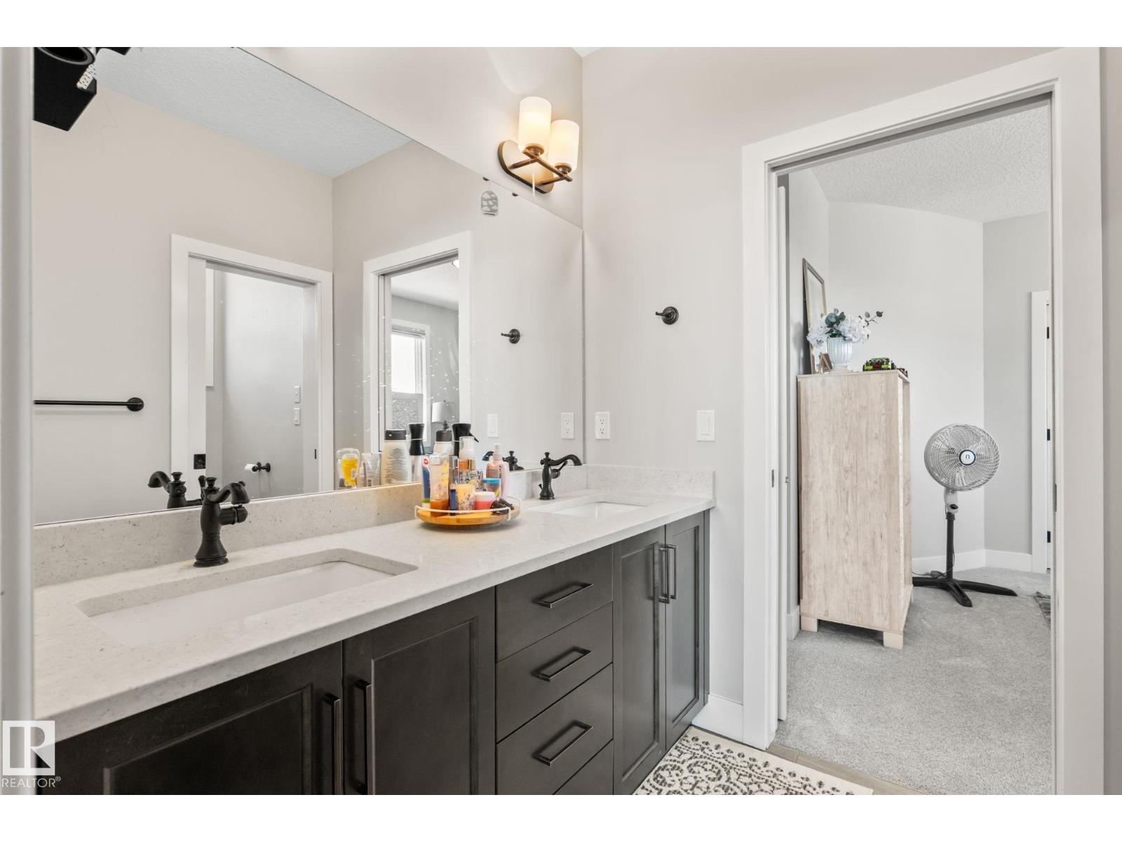 824 34 AVE NW - 44