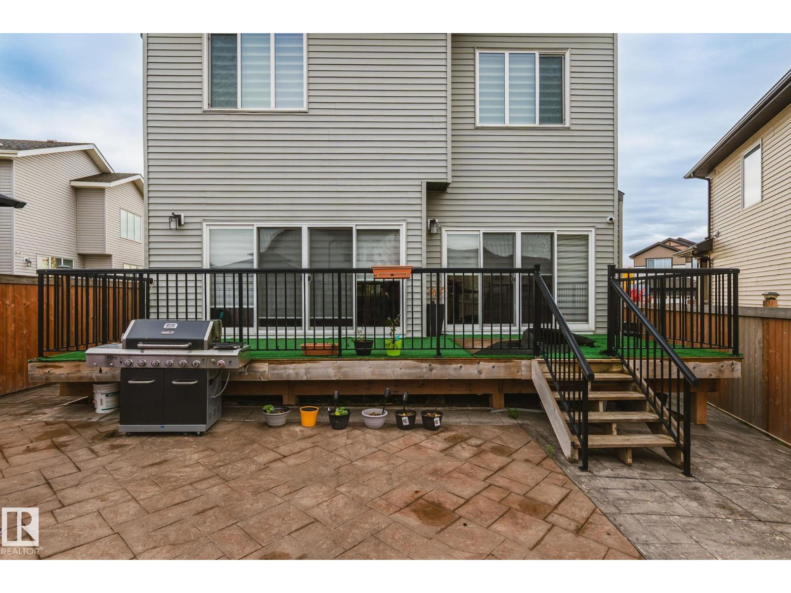 824 34 AVE NW - 66