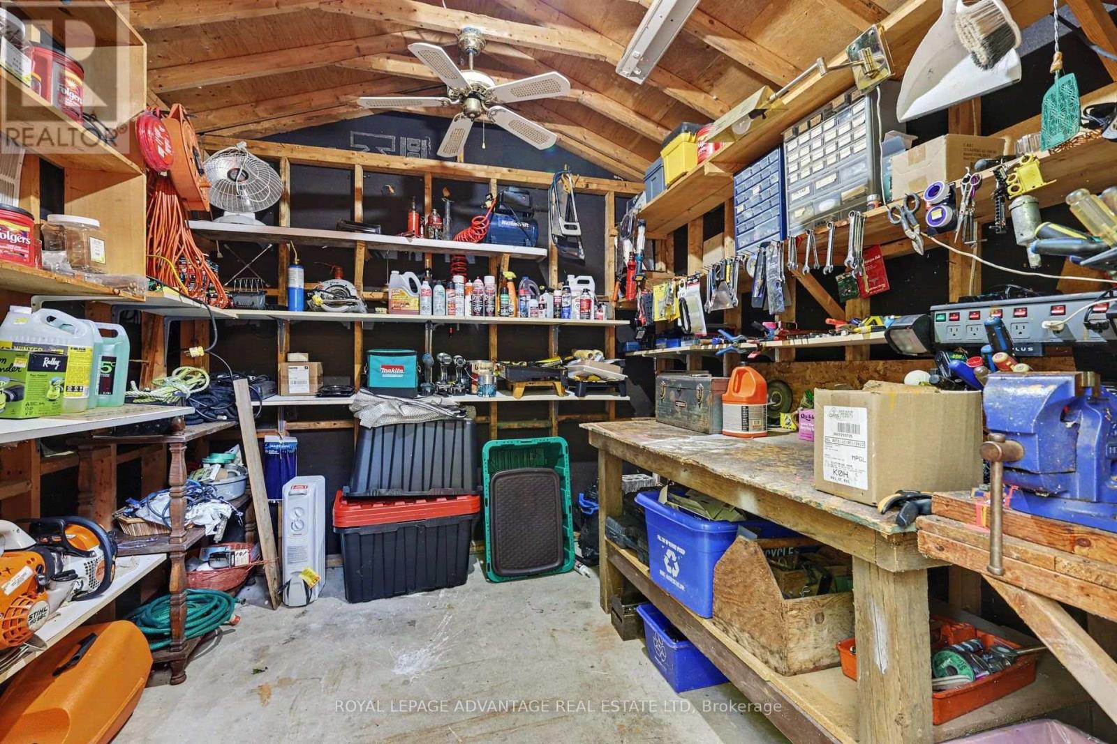 2674 SMITH ROAD - 23