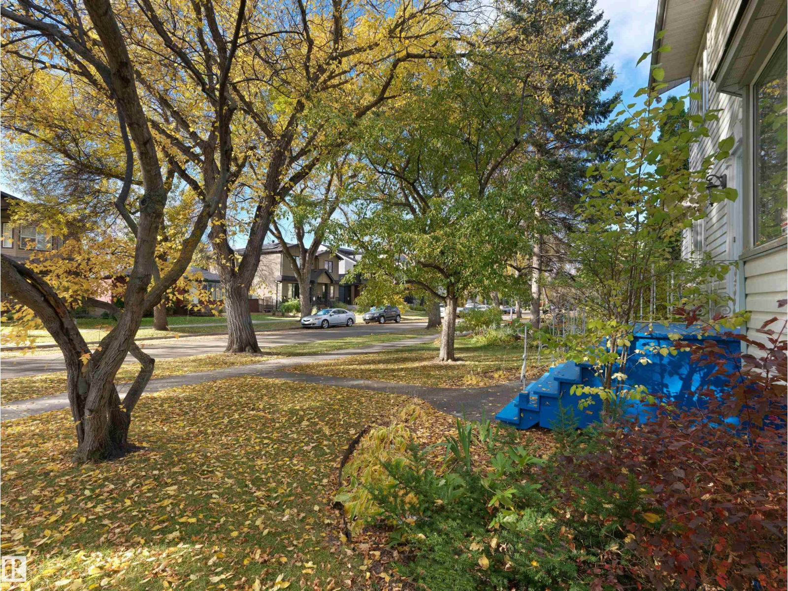 10968 75 AV NW - Image 32